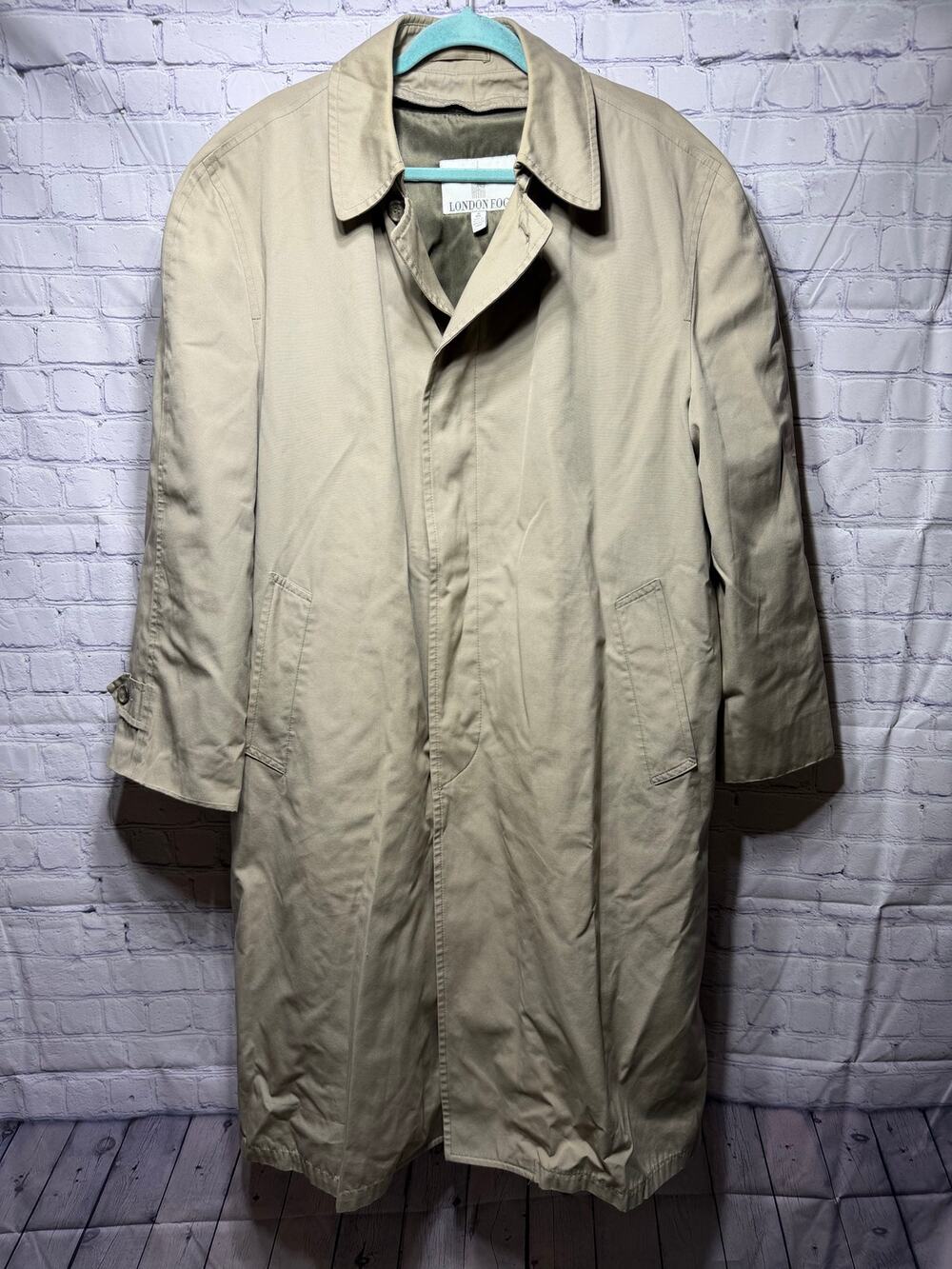London Fog Mens VTG Trench Coat Tan Sz 42R Removable Lining Business Corpcore